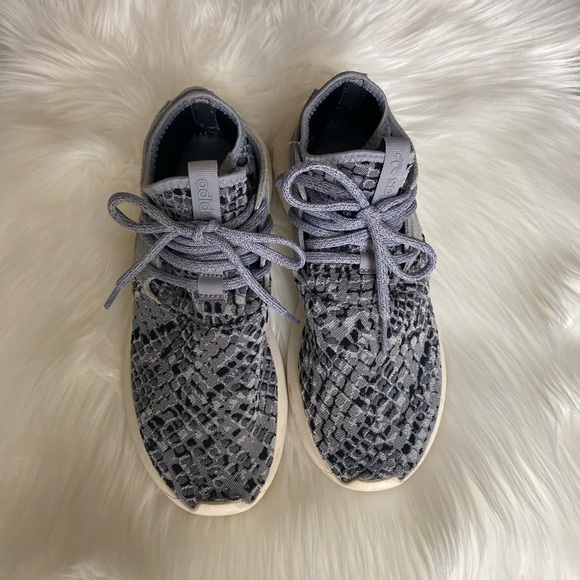 Adidas Snake skin sneakers - Picture 2 of 4
